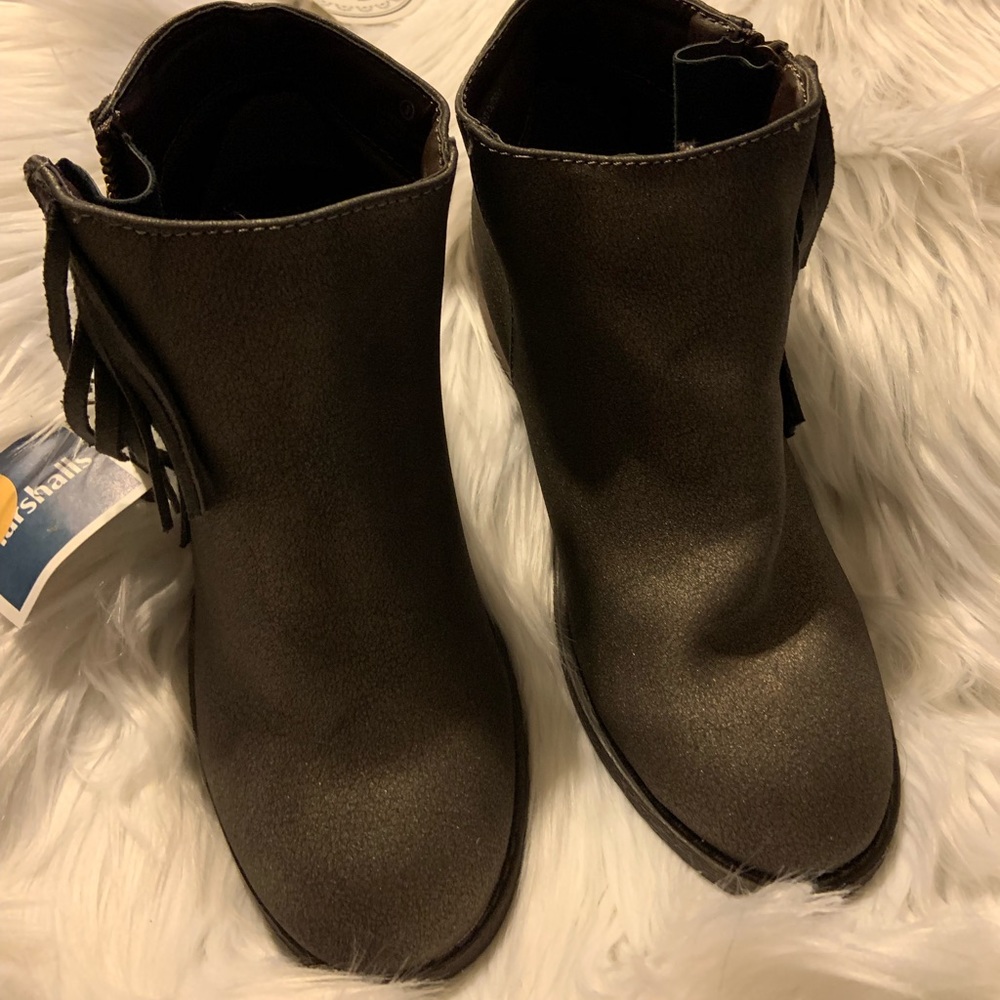 Steve Madden children’s boots with fringes